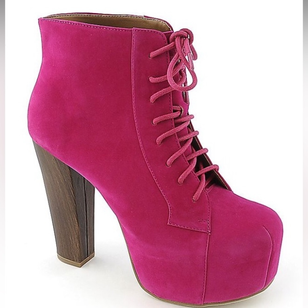 SHOE REPUBLIC PLATFORM BOOTIES